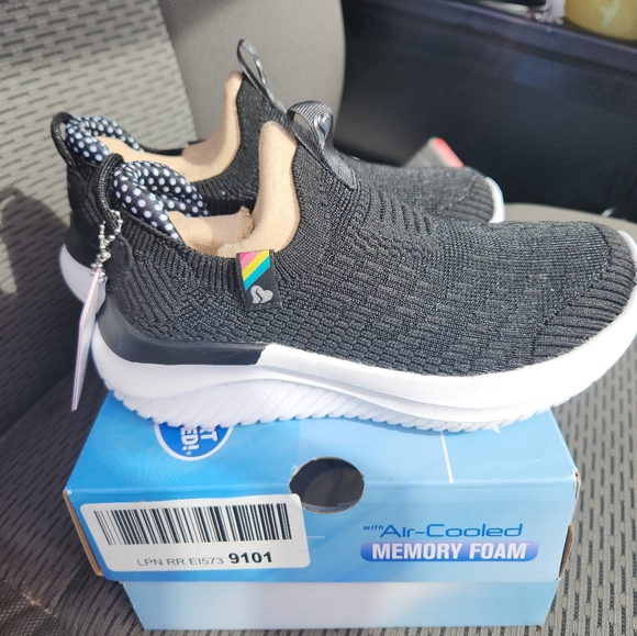 NWT sketchers stretch air cooled memory foam girls sneaker - Picture 4 of 4